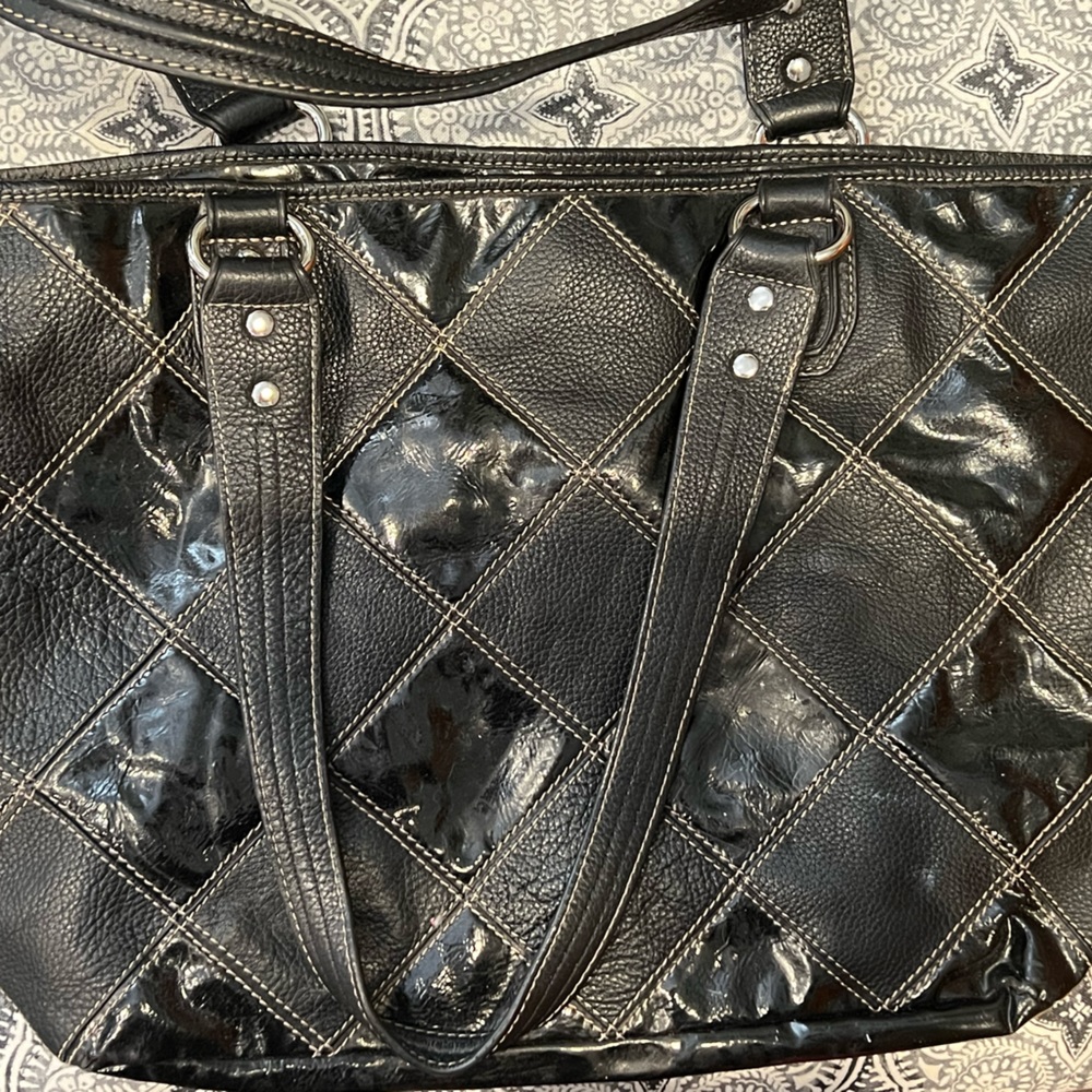 Large Tignanello black leather arch work tote EUC